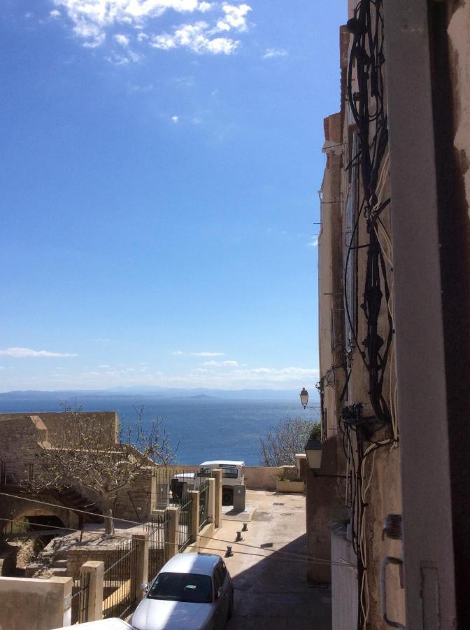 Au Coeur De La Cite Medievale Avec Petite Vue Mer Bonifacio  Exterior photo